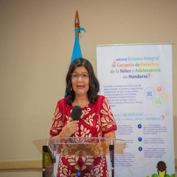 Conferencia de Prensa: Primera ministra de la SENAF 